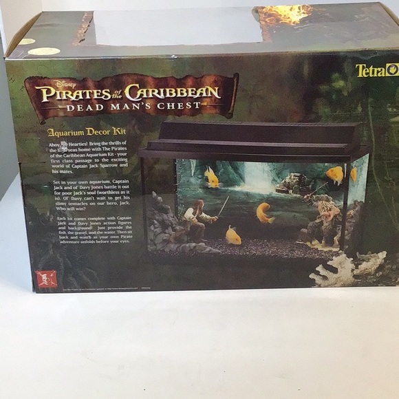 COPY - NWT PIRATES OF THE CARIBBEAN AQUARIUM DECOR KIT. - Picture 4 of 9